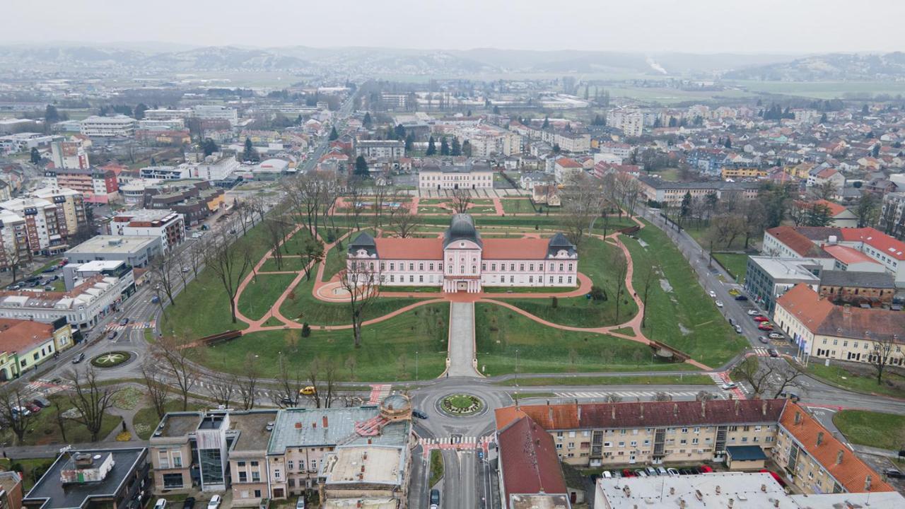 Apartmani Mozart-Centar Virovitica Exterior foto